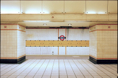 Gants Hill station - Platform